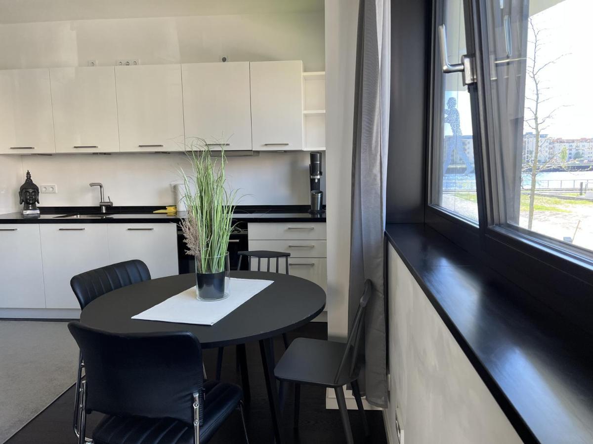 Luxury Waterfront Apartment Berlin Eksteriør billede